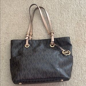 Michael Kors Signature Tote Bag